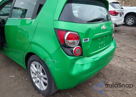 2015 Chevrolet Sonic Lt Auto z USA, uszkodzony, nr VIN 1G1JC6SH4F4150933